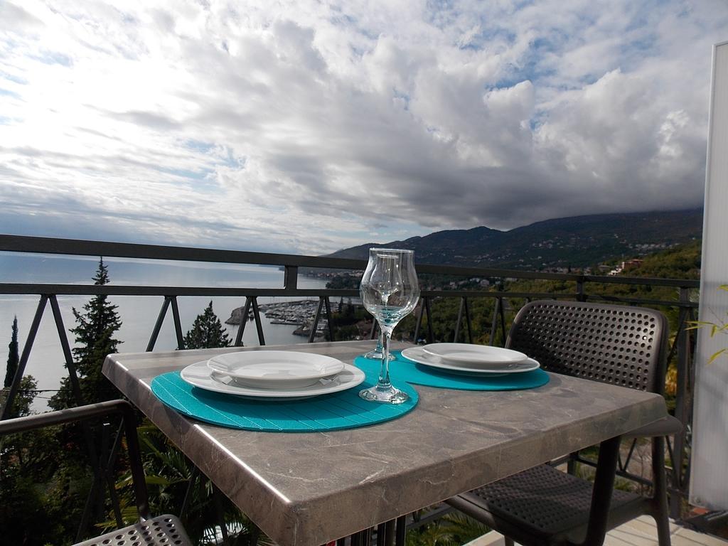 Apartment Ellalinda Opatija Eksteriør billede